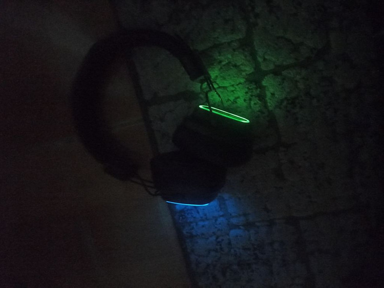 هدست بی سیم جی بی ال مدل TUNE J30